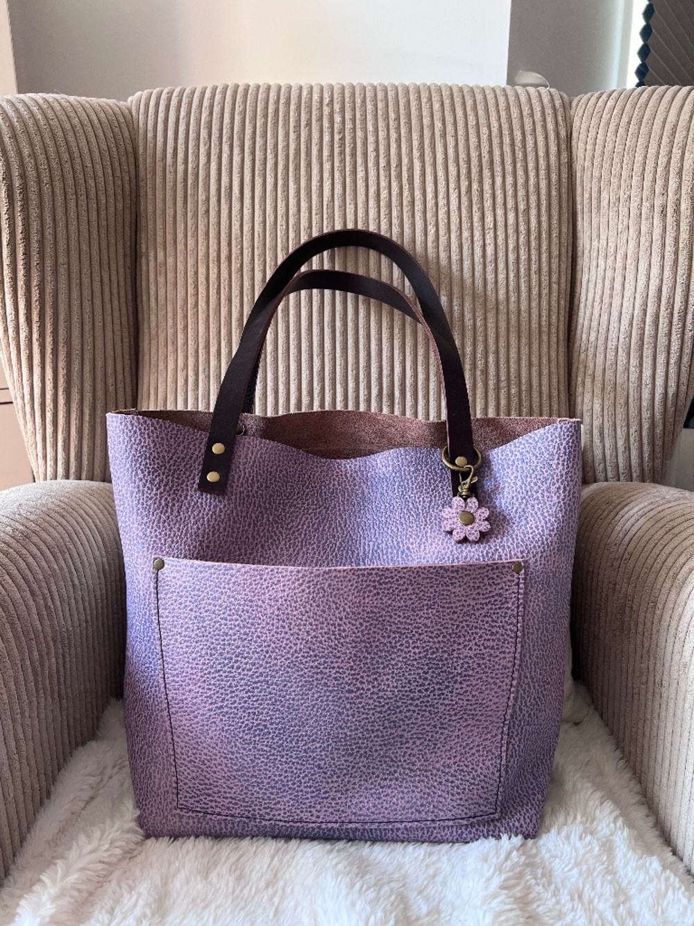 UNICORN - Portland Leather Medium Tote Bag in Lilac. Excellent condition!!~